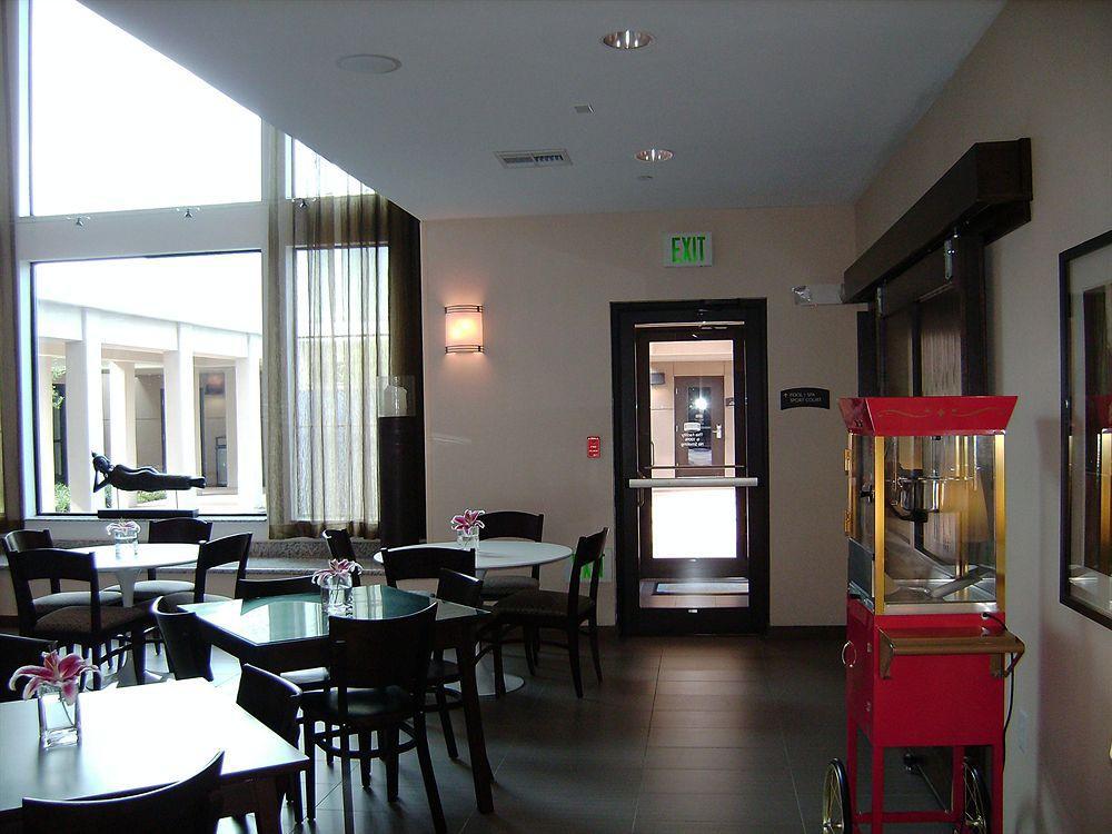普莱诺斯德布里奇套房酒店 餐厅 照片